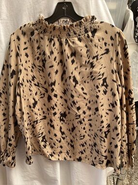 High-Neck Long Sleeve Animal Print Blouse - Tan/Black